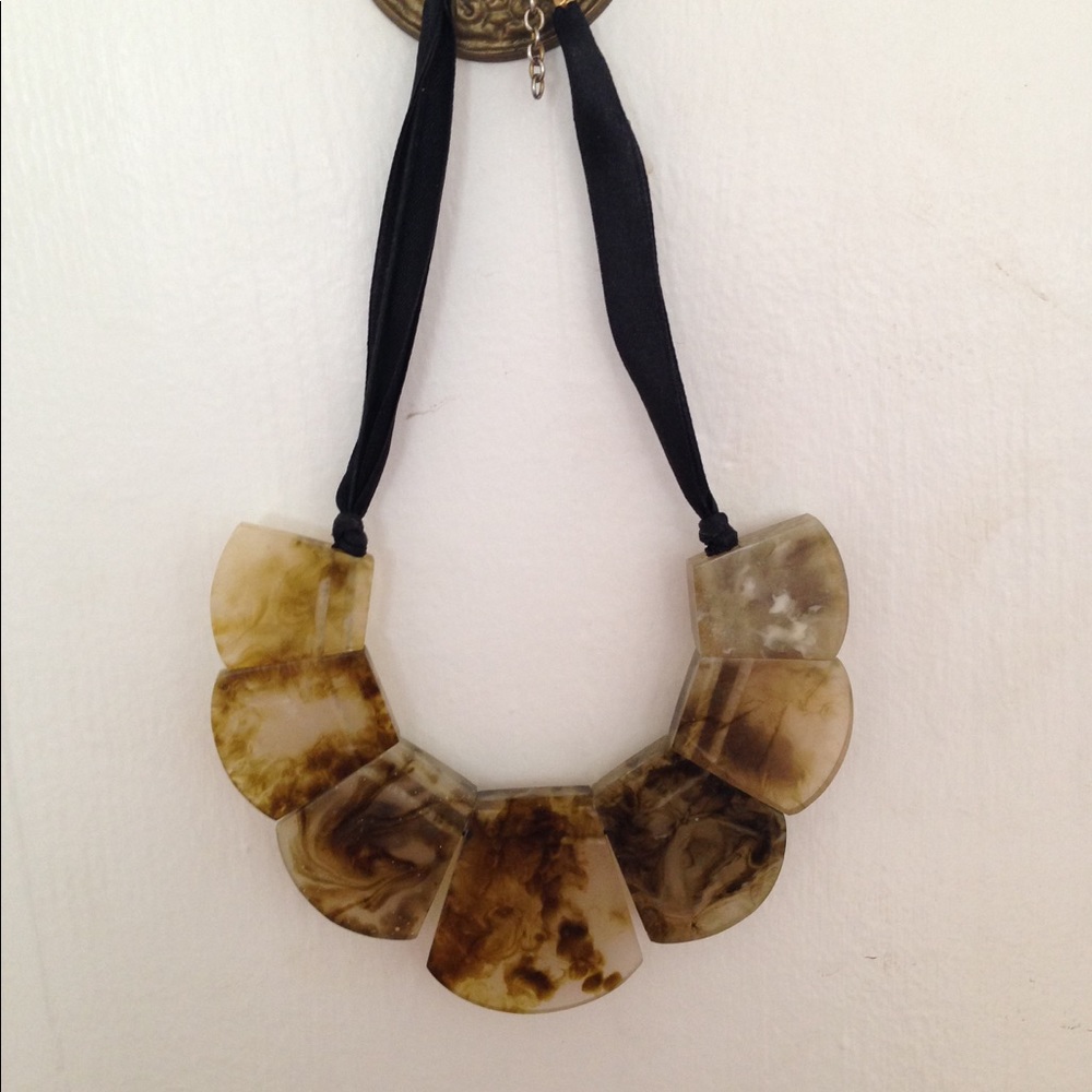 Marbled bead bob style necklace